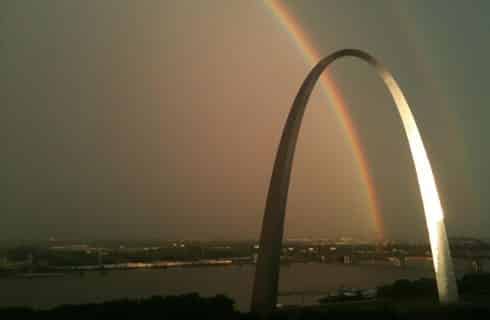 St. Louis arch with rainbow in the background